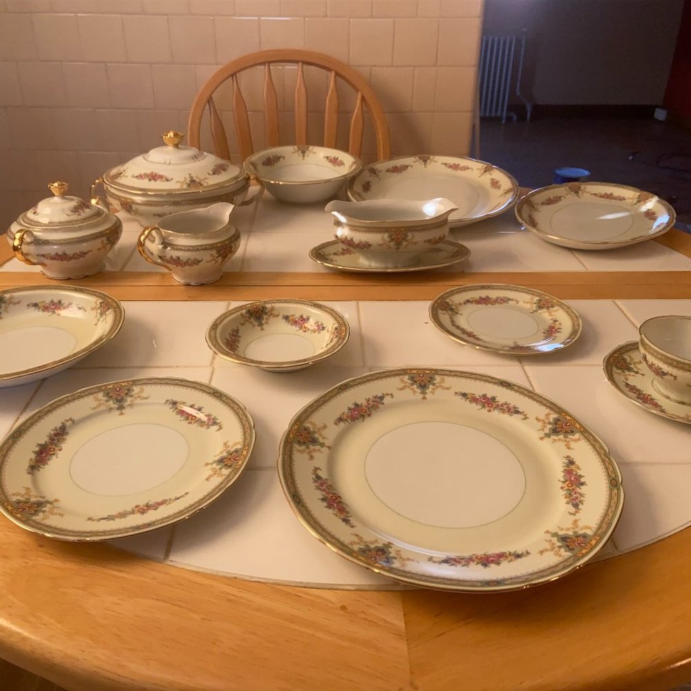 Vintage Victoria China Czechoslovakia HU - FULL SET, 12 PLACE SETTINGS